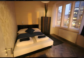 Astoria Center Apartment